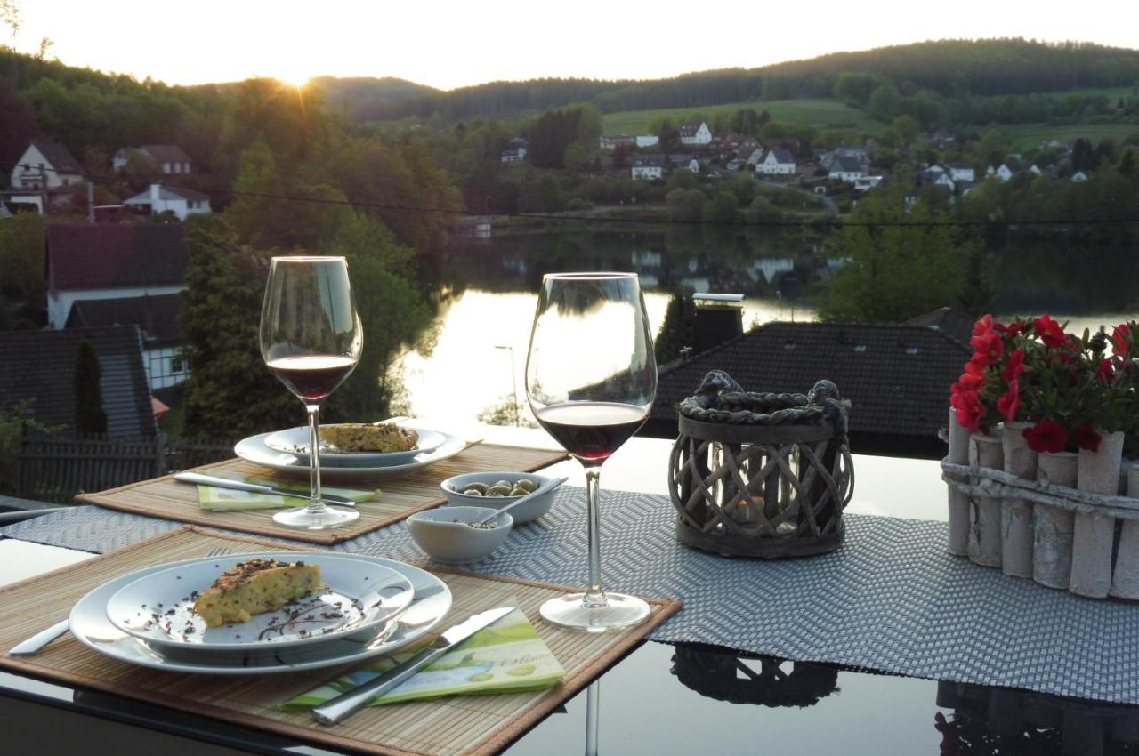 Exklusive Ferienwohnung 'Agger-Blick' Mit Grosser Seeblick-Terrasse & Sauna 굼머스바흐 외부 사진